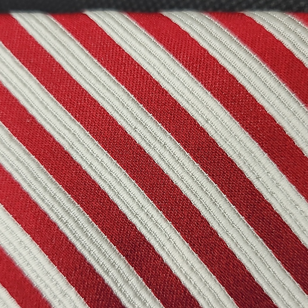 Van Heusen Red White Silver Diagonal Striped Polyester Mens Tie Neck Tie 60"